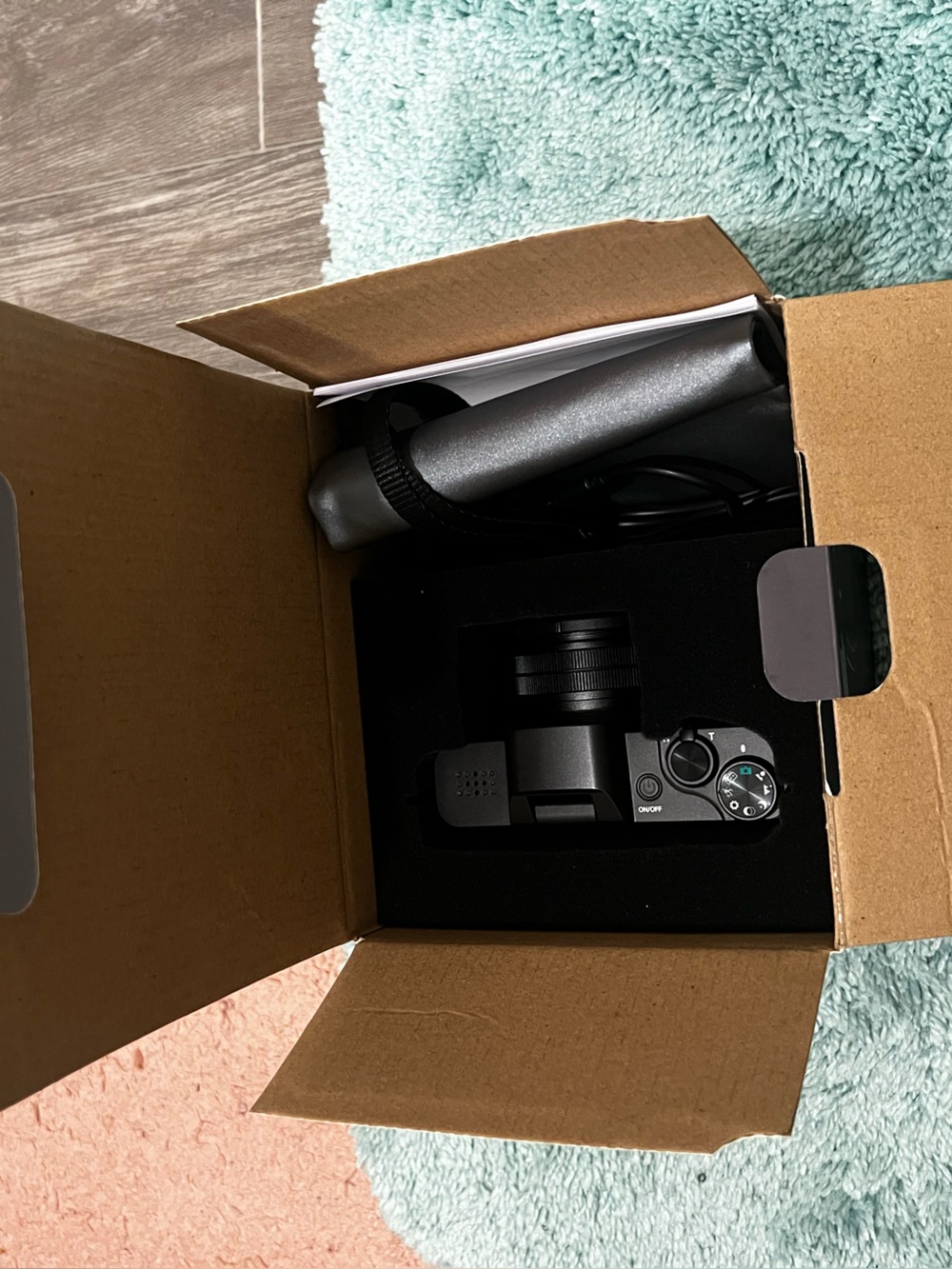 Compact 4K Digital Camera - Black - Picture 3 of 5